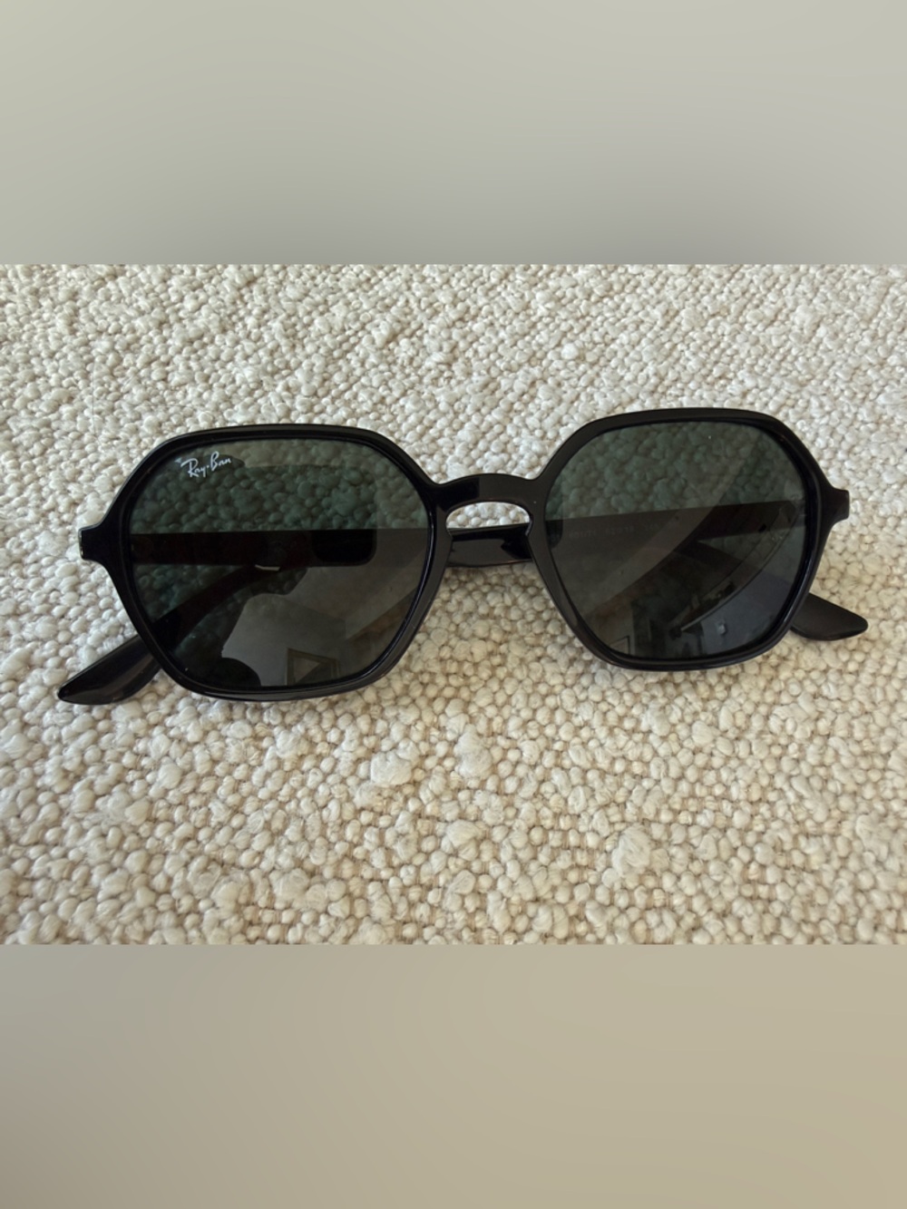 Ray-Ban Black 4361 Sunglasses